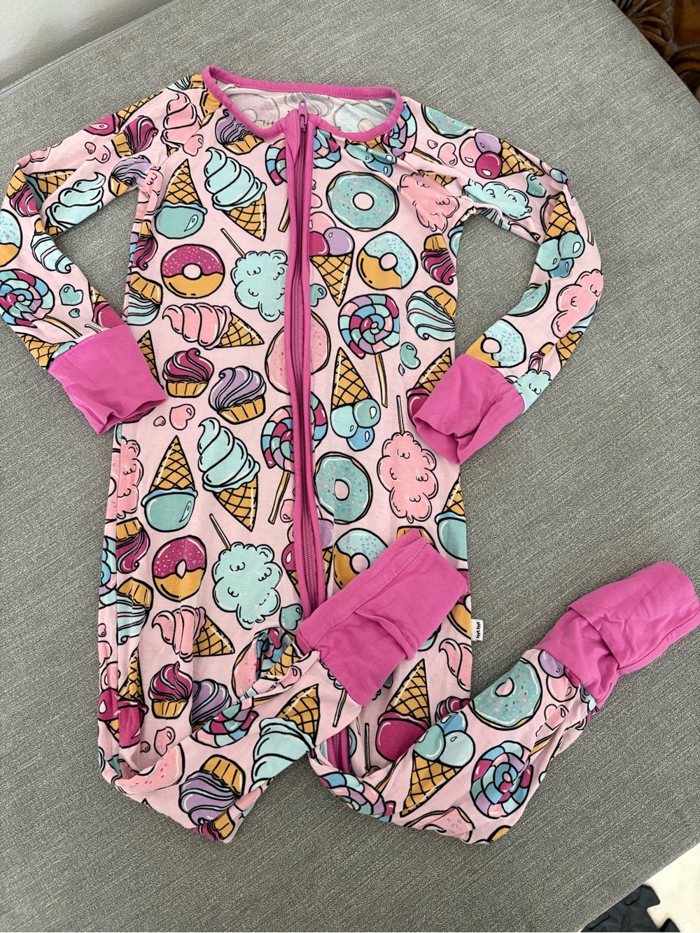 Pink Sweet treats zippy